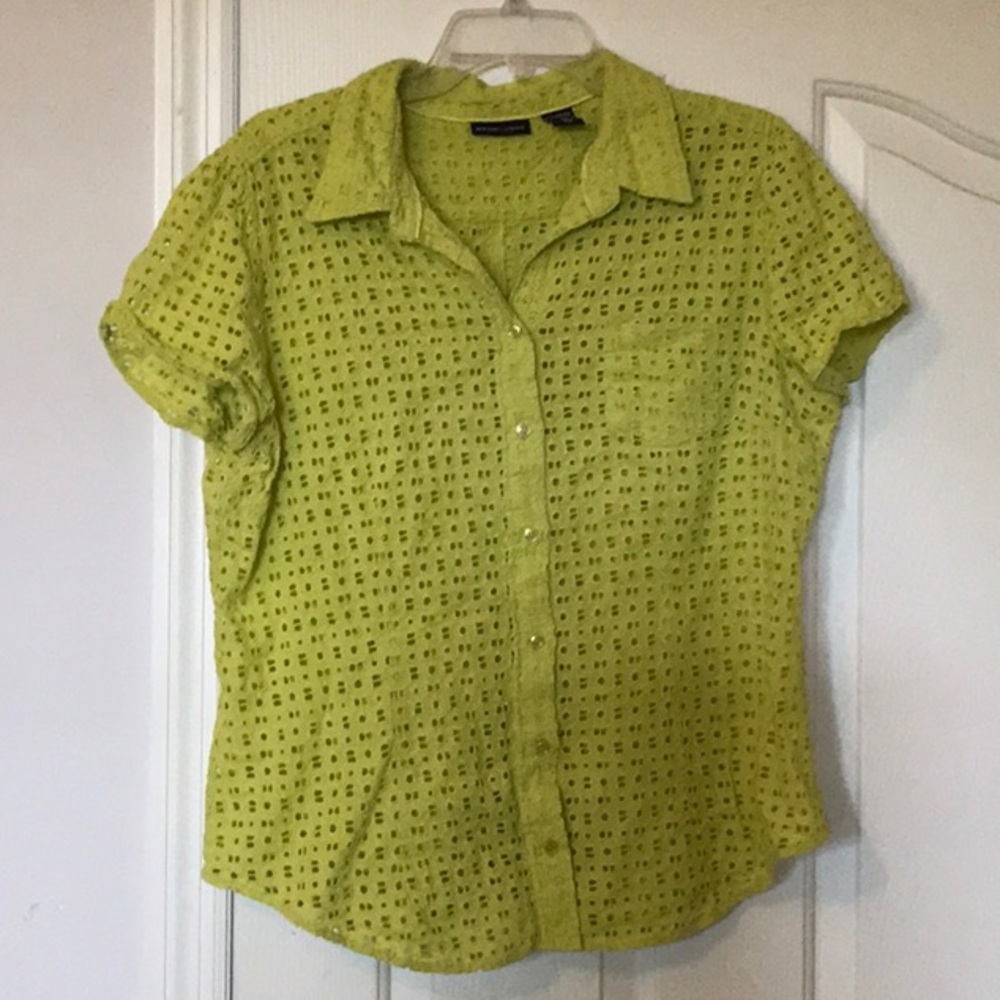 Unique perfect embroidered shirt.